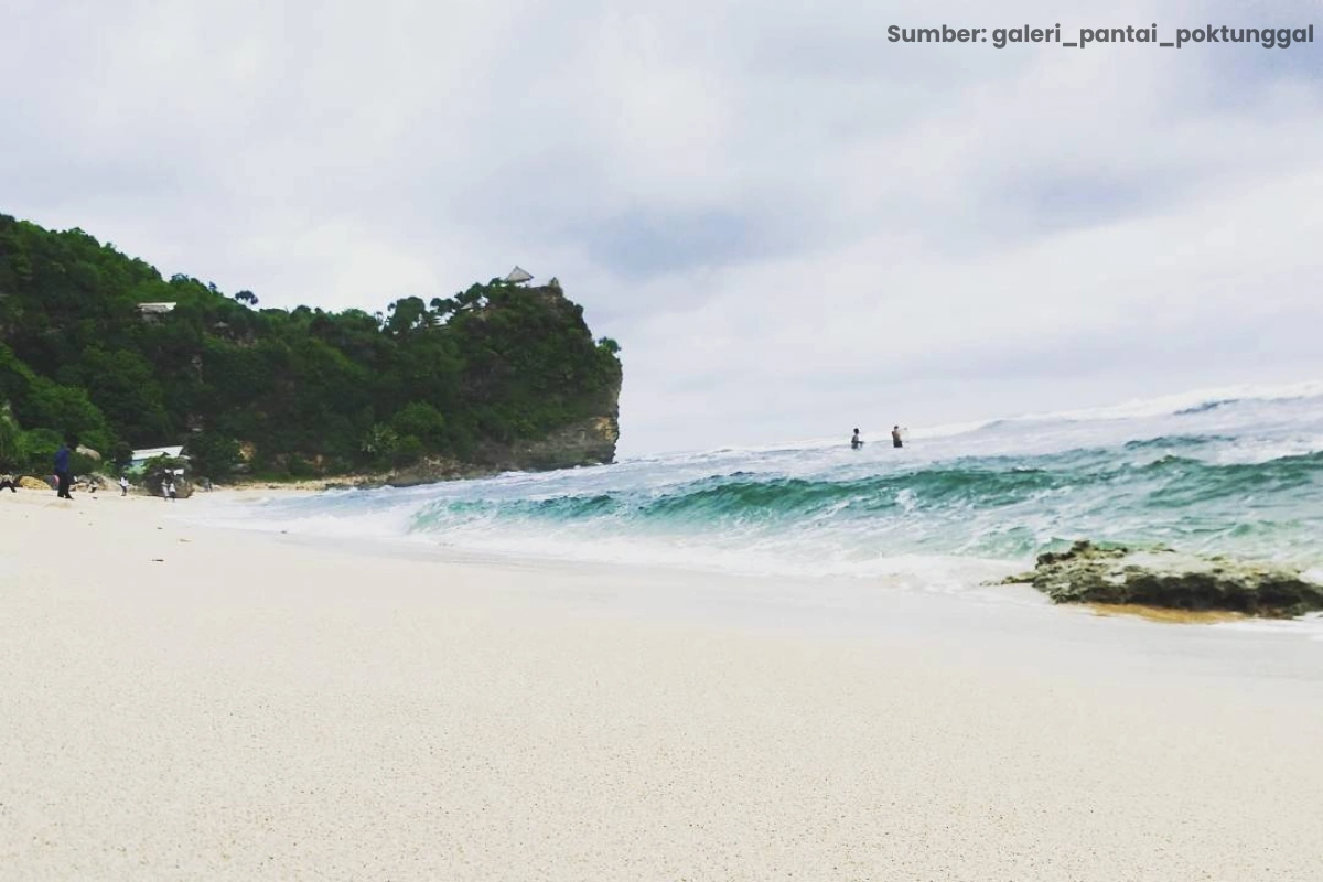 Pantai Pok Tunggal